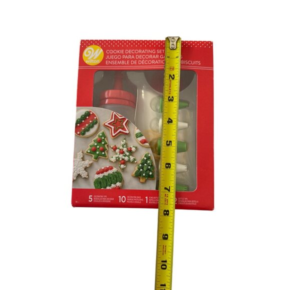 Wilton Cookie Decorating Set Icing Tip Bag Christmas Baking - Picture 3 of 5